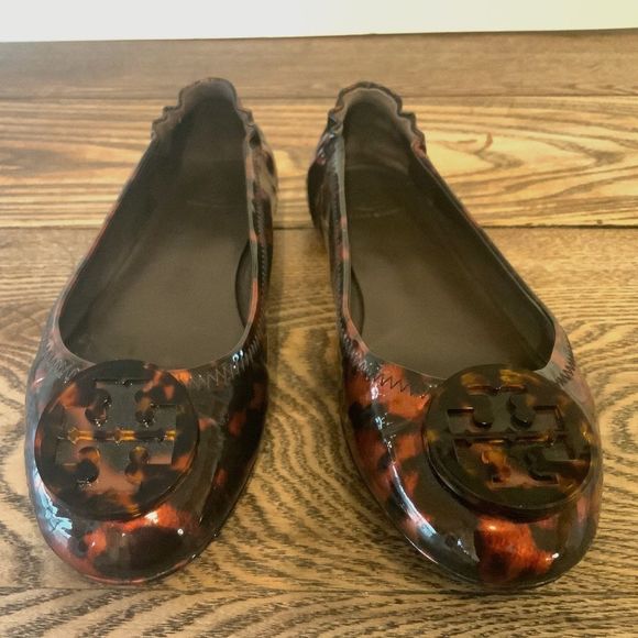 Tory burch tortoise flats outlet